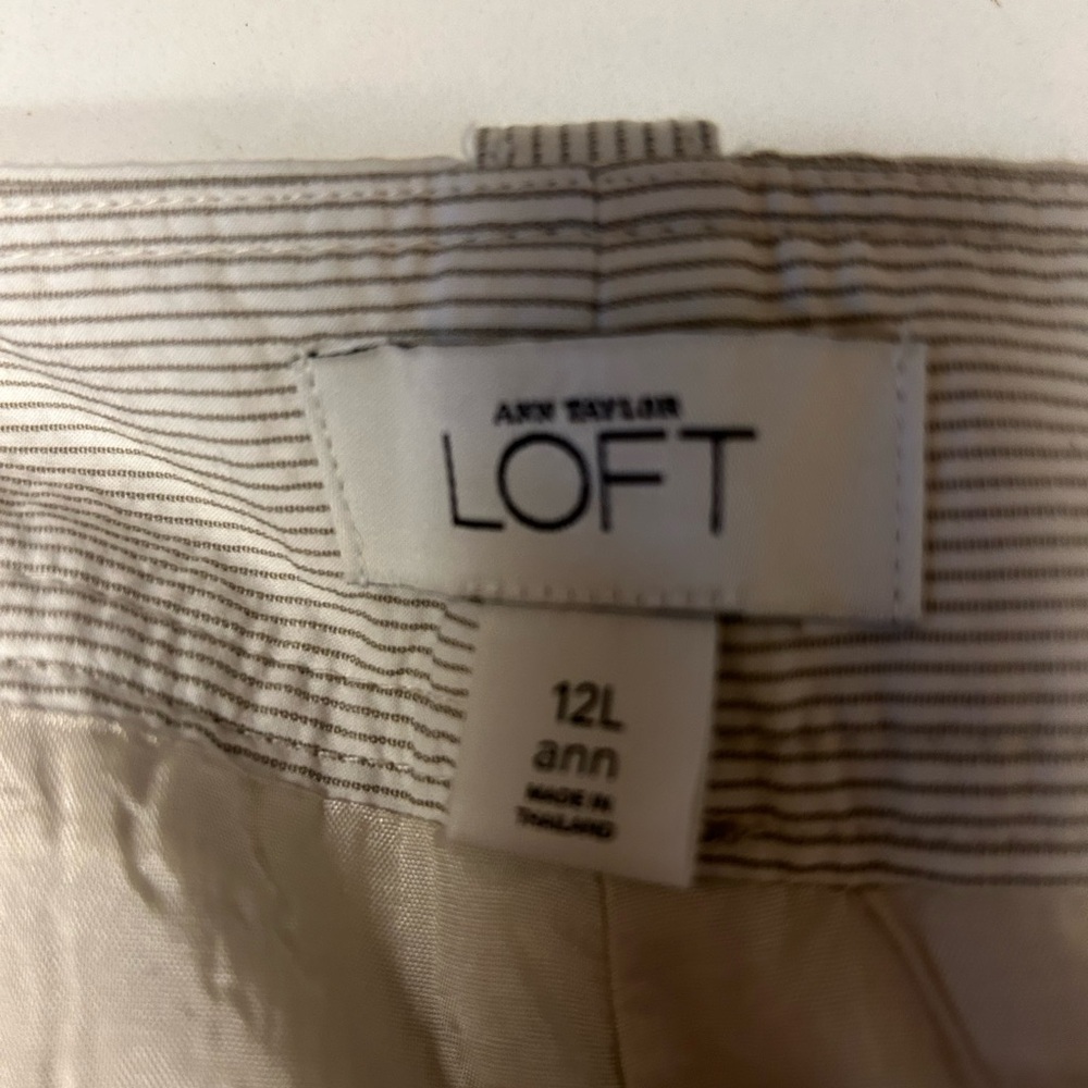LOFT Anne Taylor Lined cream fine pin-strip pants with a flare hem and pockets - Picture 7 of 8